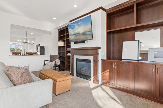 714 Linden Street, Mendota Heights, MN 55118