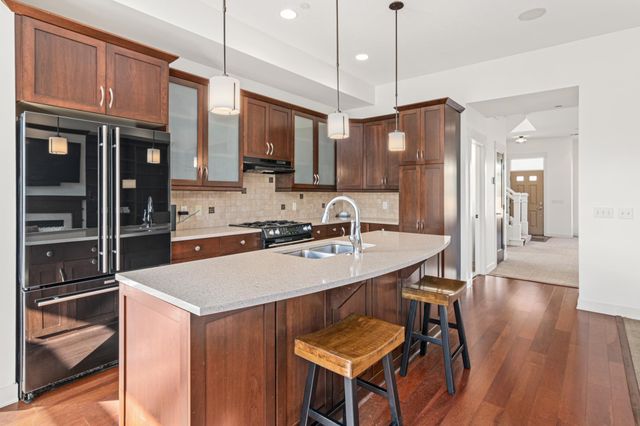 714 Linden Street, Mendota Heights, MN 55118