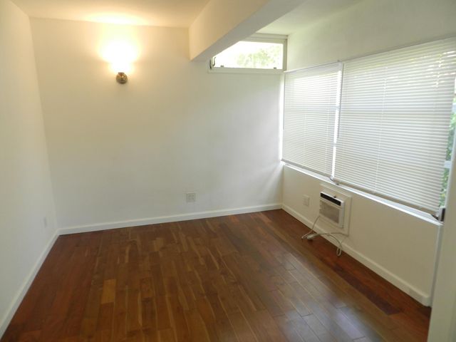 141 West Court, Royal Palm Beach, FL 33411