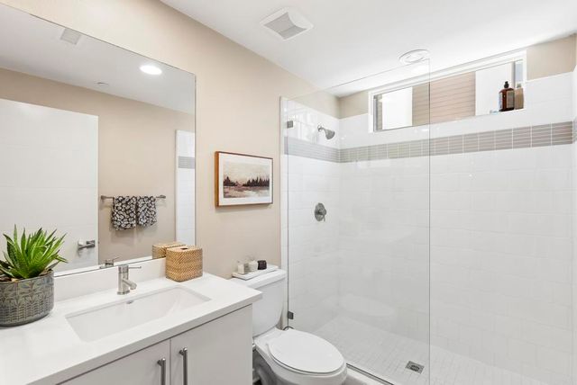 2537 State Street, Carlsbad, CA 92008