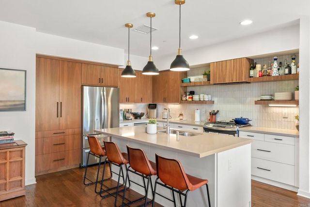 2537 State Street, Carlsbad, CA 92008