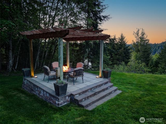 110 SE Lazy Dog Lane, Shelton, WA 98584