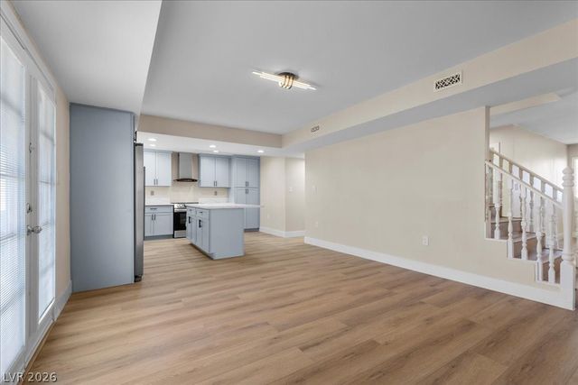 7477 Ullom Drive, Las Vegas, NV 89139