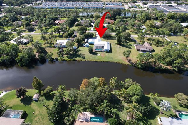 5609 SE Lamay Drive, Stuart, FL 34997