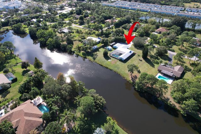 5609 SE Lamay Drive, Stuart, FL 34997