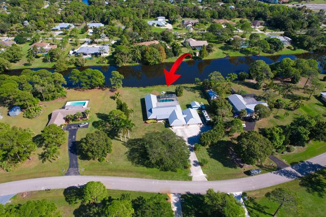 5609 SE Lamay Drive, Stuart, FL 34997