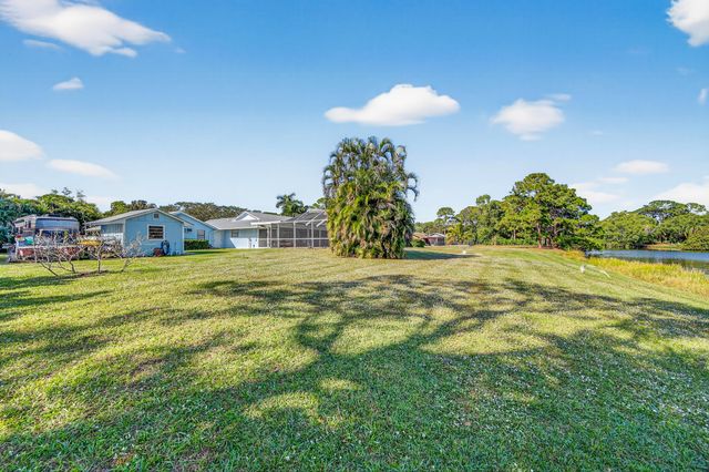 5609 SE Lamay Drive, Stuart, FL 34997