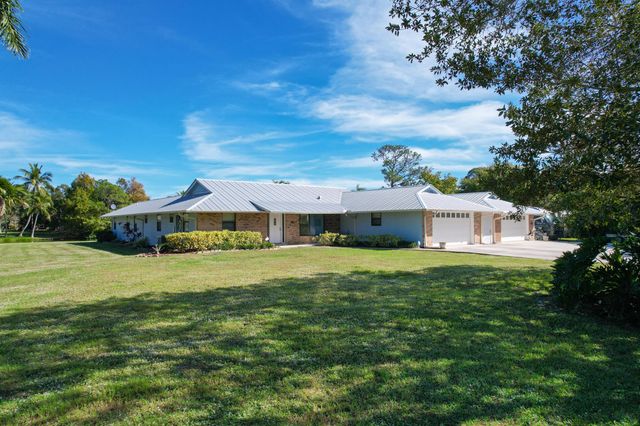 5609 SE Lamay Drive, Stuart, FL 34997