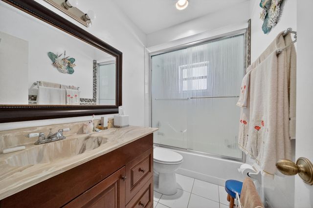 5609 SE Lamay Drive, Stuart, FL 34997