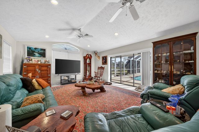 5609 SE Lamay Drive, Stuart, FL 34997