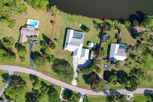 5609 SE Lamay Drive, Stuart, FL 34997
