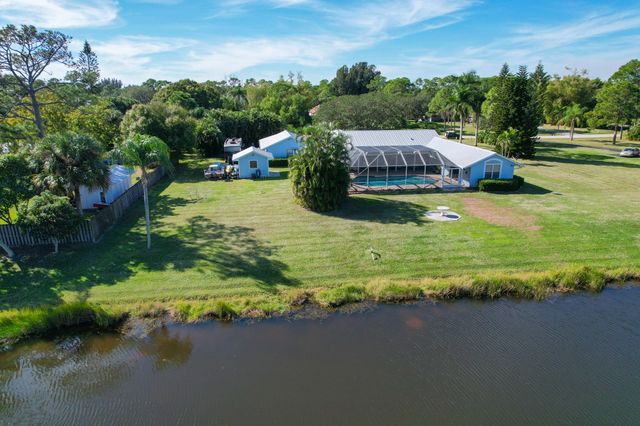 5609 SE Lamay Drive, Stuart, FL 34997