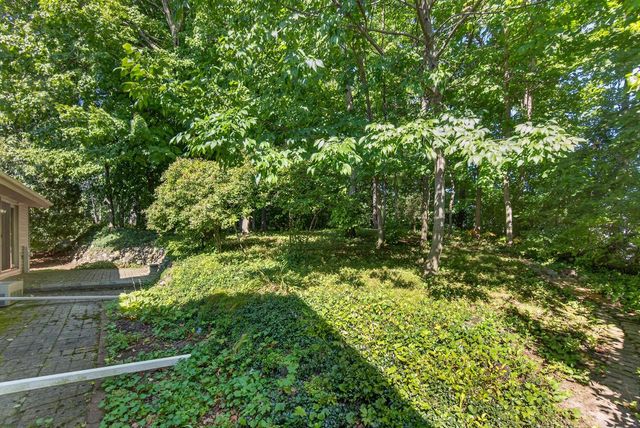 808 Schloemer DRIVE, West Bend, WI 53095