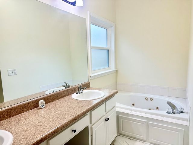 101 Brockton Ct, Dothan, AL 36305