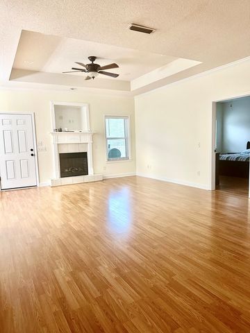 101 Brockton Ct, Dothan, AL 36305