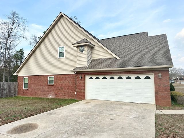 101 Brockton Ct, Dothan, AL 36305