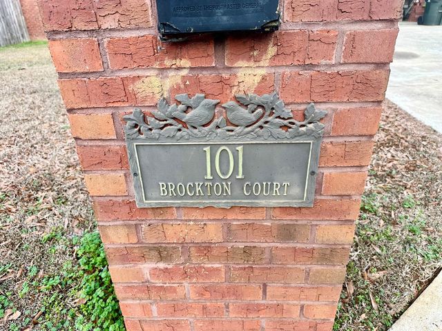 101 Brockton Ct, Dothan, AL 36305