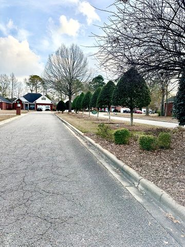 101 Brockton Ct, Dothan, AL 36305