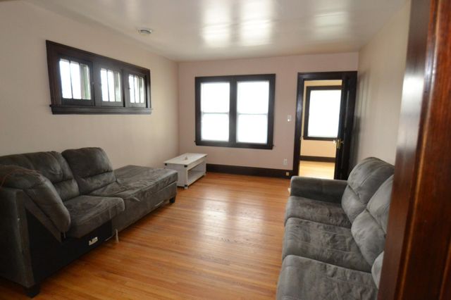 4200 19th Avenue S, Minneapolis, MN 55407