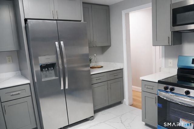 10 Winterberry Circle, Westbrook, CT 06498