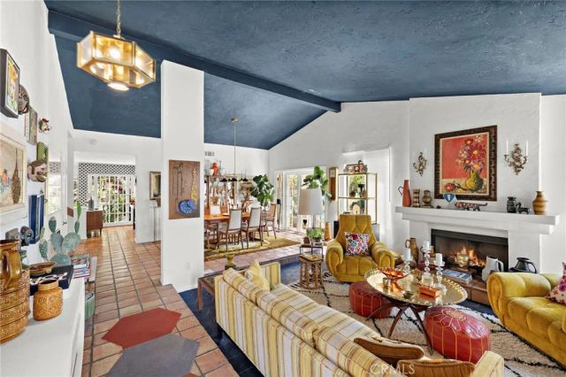 25962 Ernestine Court, Laguna Hills, CA 92653