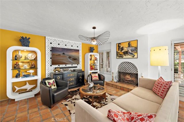 25962 Ernestine Court, Laguna Hills, CA 92653