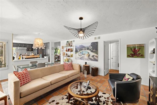 25962 Ernestine Court, Laguna Hills, CA 92653