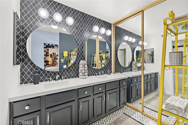 25962 Ernestine Court, Laguna Hills, CA 92653