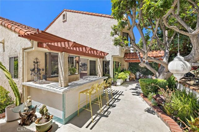 25962 Ernestine Court, Laguna Hills, CA 92653