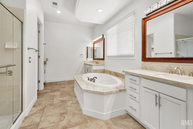 2907 Oakley Street, Bakersfield, CA 93311