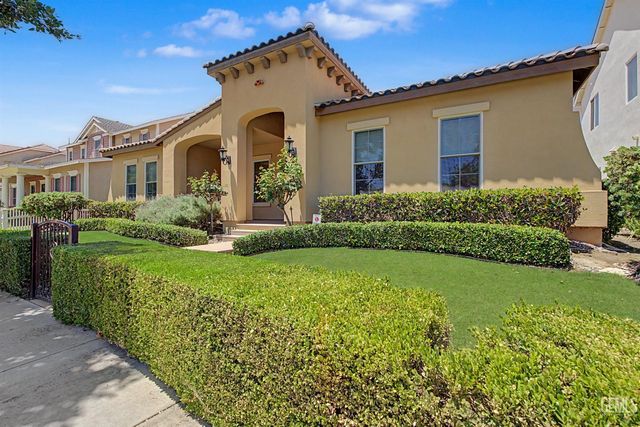 2907 Oakley Street, Bakersfield, CA 93311