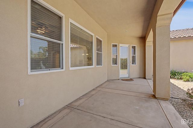2907 Oakley Street, Bakersfield, CA 93311