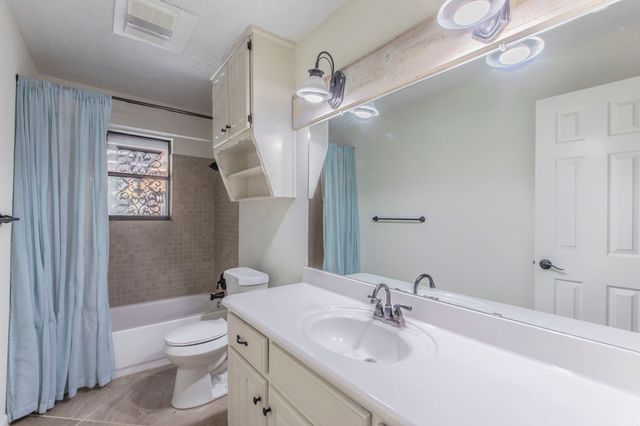 14007 Harbor Drive, Woodway, TX 76712
