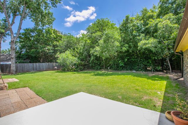 14007 Harbor Drive, Woodway, TX 76712