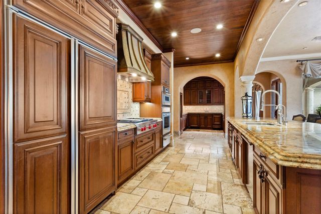 11703 Empress Oaks Court, Houston, TX 77082