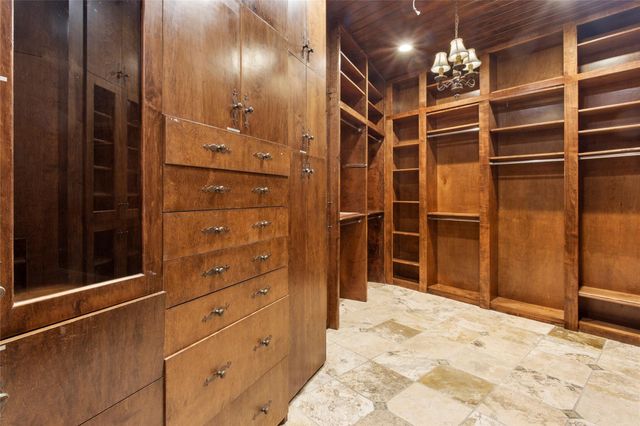 11703 Empress Oaks Court, Houston, TX 77082