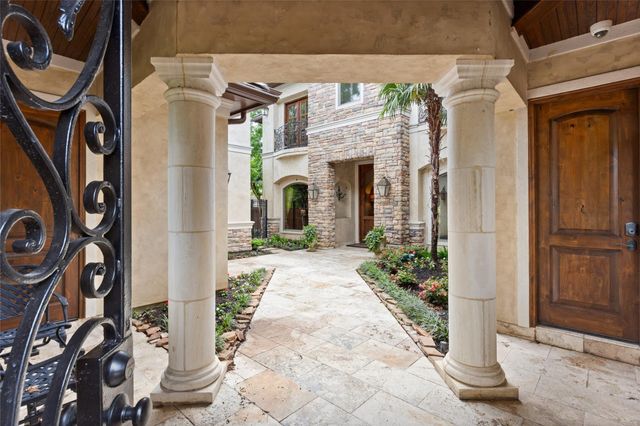 11703 Empress Oaks Court, Houston, TX 77082