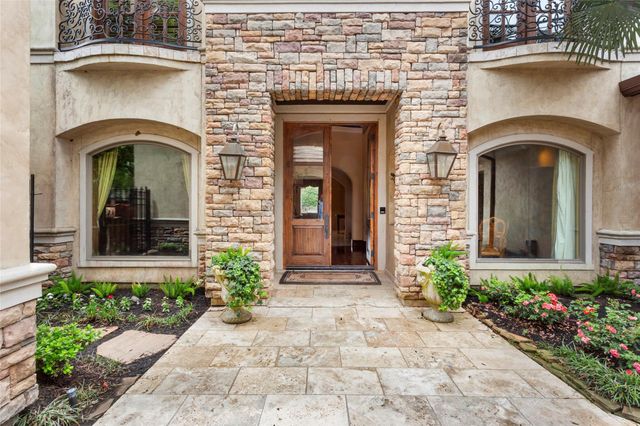 11703 Empress Oaks Court, Houston, TX 77082