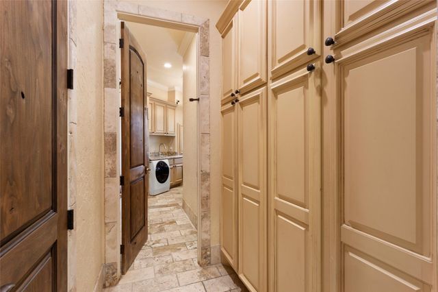 11703 Empress Oaks Court, Houston, TX 77082