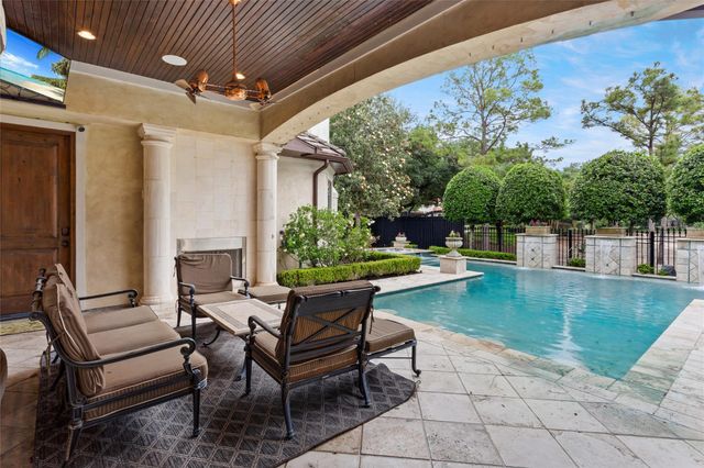 11703 Empress Oaks Court, Houston, TX 77082