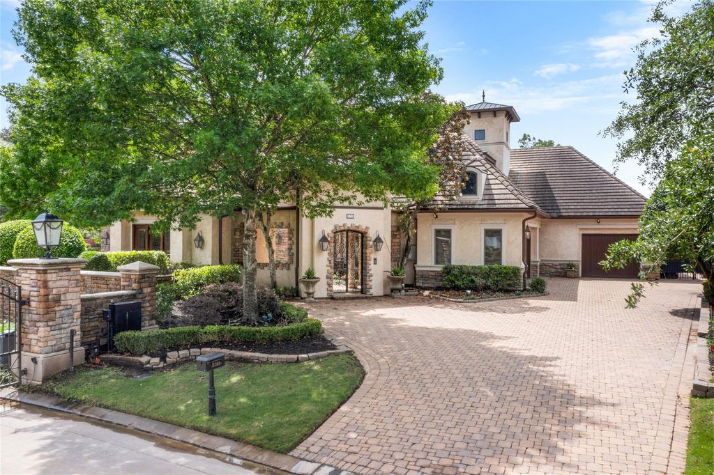 11703 Empress Oaks Court, Houston, TX 77082