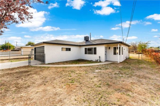 42221 52nd West, Lancaster, CA 93536