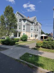 18 Kimball Drive 3rd Floor, New Britain, CT 06051
