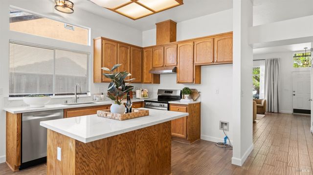 4782 Stonewood Dr, Fairfield, CA 94534