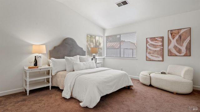 4782 Stonewood Dr, Fairfield, CA 94534