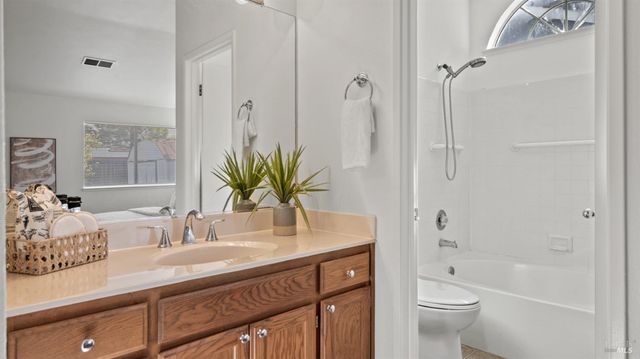 4782 Stonewood Dr, Fairfield, CA 94534