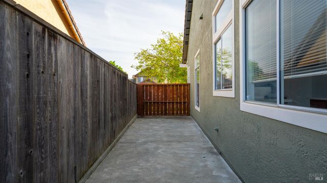 4782 Stonewood Dr, Fairfield, CA 94534