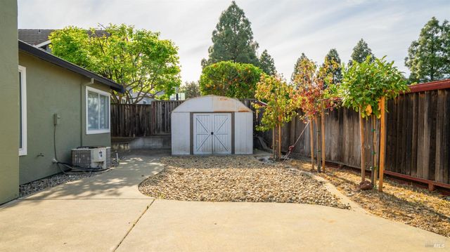 4782 Stonewood Dr, Fairfield, CA 94534