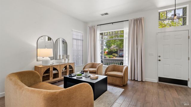 4782 Stonewood Dr, Fairfield, CA 94534