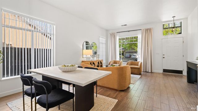 4782 Stonewood Dr, Fairfield, CA 94534